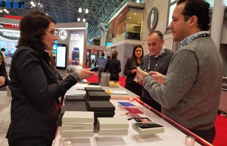 8 popular trade show giveaways