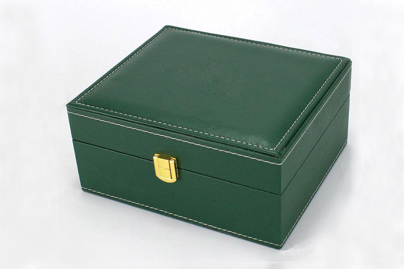 Benefits of Custom Leather Gift Box