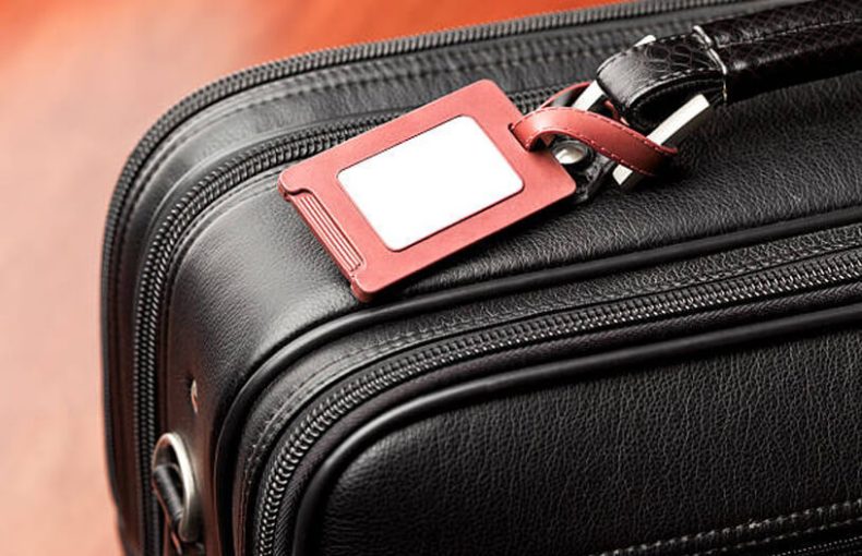 Get Personalized Luggage Tags to Travel with Your Customers