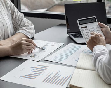 How Can a Company Purchase Gifts Cost-Effectively