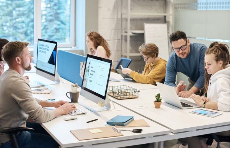 Personalized Office Gifts Every Working Professional Needs