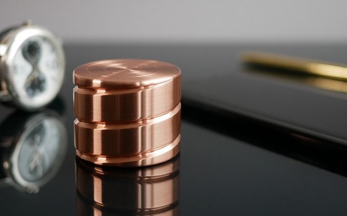 Metal Cylinder Gyroscope Toy – Mesmerizing Metal Desktop Spinner for Business Gifts 8 desk gyro toy ecompression