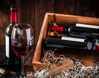 Custom Wine Gift Packaging Impress Clients with Tailored Eleganc