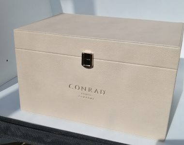 Leather Gift Box for Elegant Food Packaging and Cosmetics Gifts