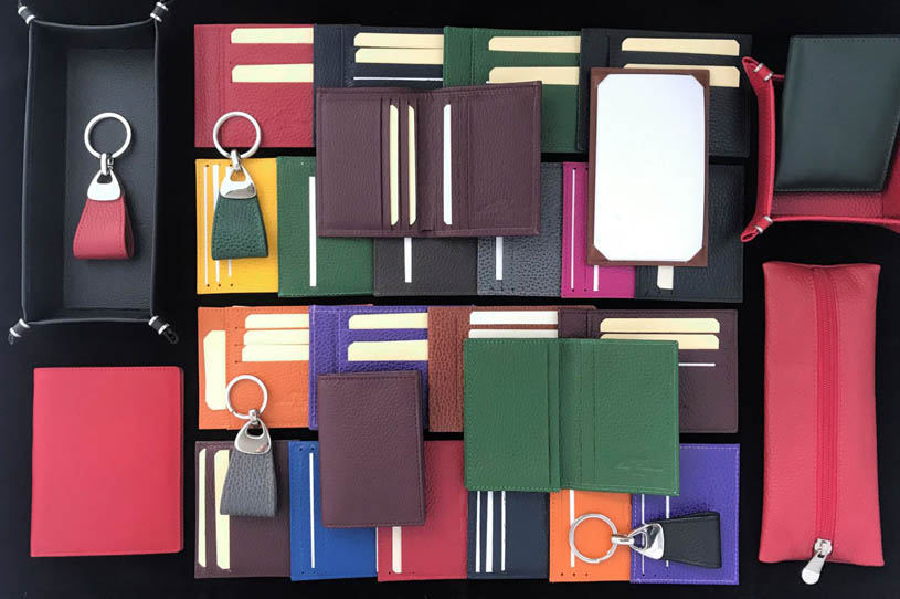 Choosing the Right Small Leather Gifts