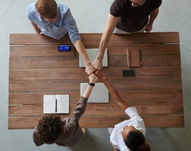 Building Strong Relationships with International Corporate Gift Supplier