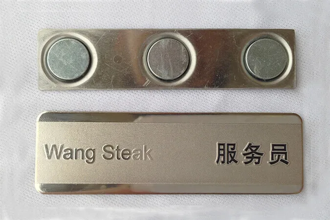 Custom Logo Branding with Metal Badge for Luxury Gift Presentation